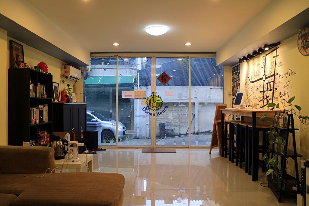 Durian Inn Bangkok Exterior photo